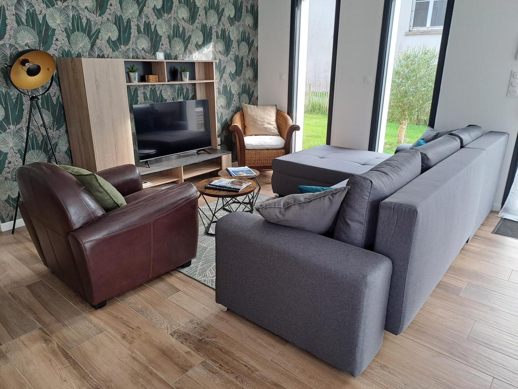 Vakantiehuis Maison Neuve A 2 Pas Des Belles Plages De Douarnenez - Classe Meuble De Tourisme 3 Etoiles Kerlaz
